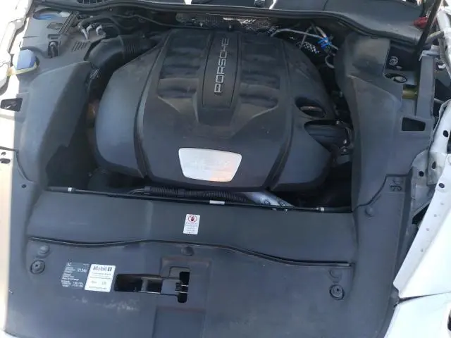 2013 PORSCHE CAYENNE   