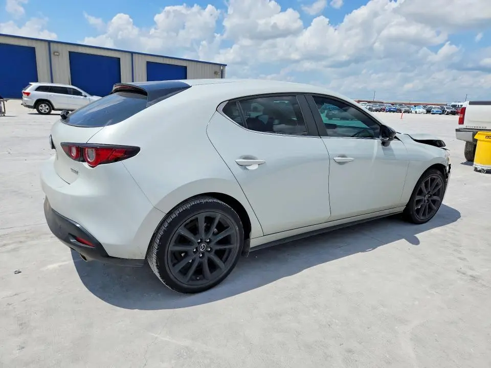 2024 MAZDA 3 SELECT SPORT  