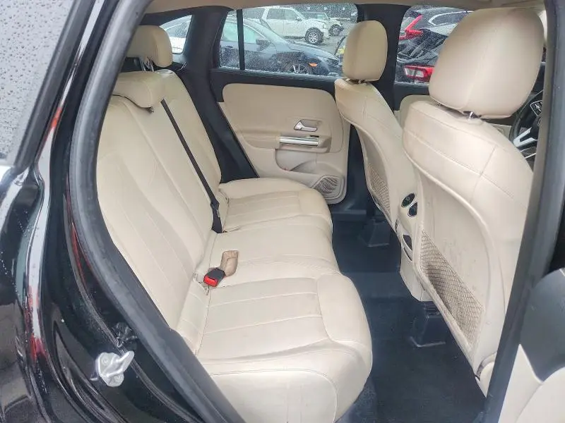 2021 MERCEDES-BENZ GLA 250 4MATIC  