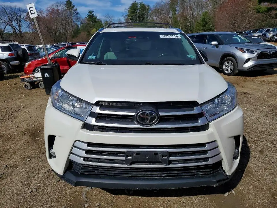 2017 TOYOTA HIGHLANDER XLE  