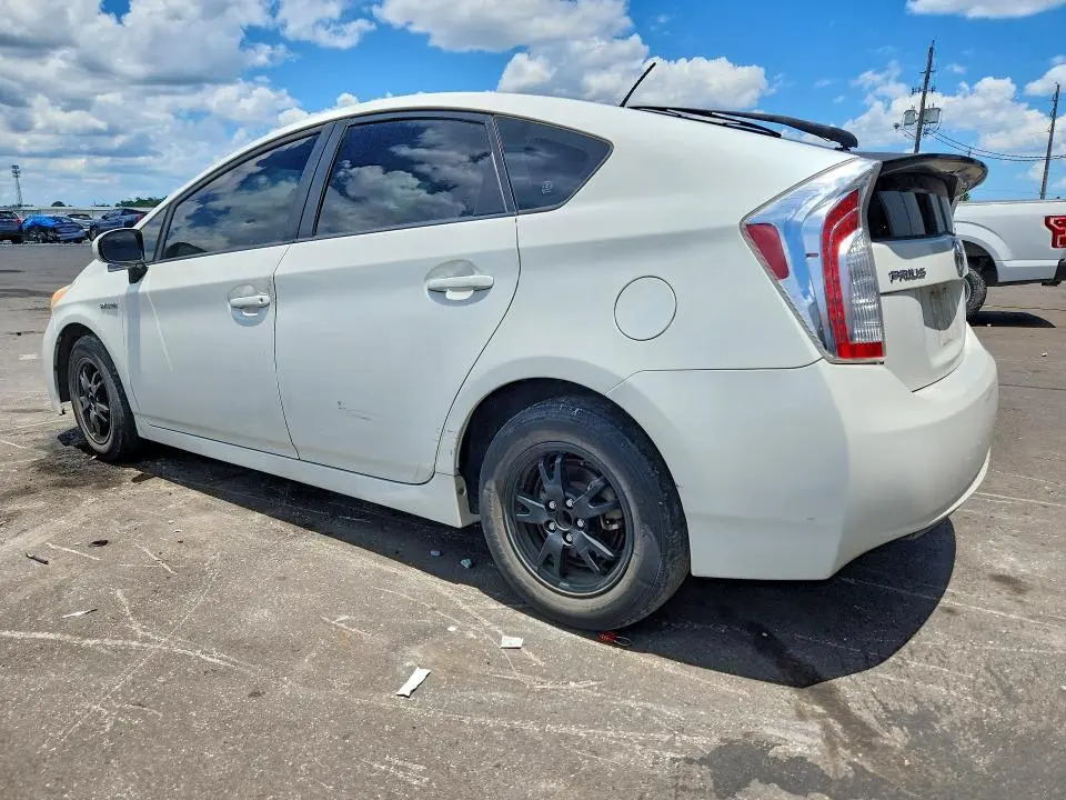 2013 TOYOTA PRIUS TWO  