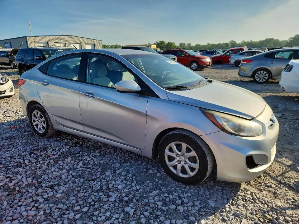 2014 HYUNDAI ACCENT GLS  