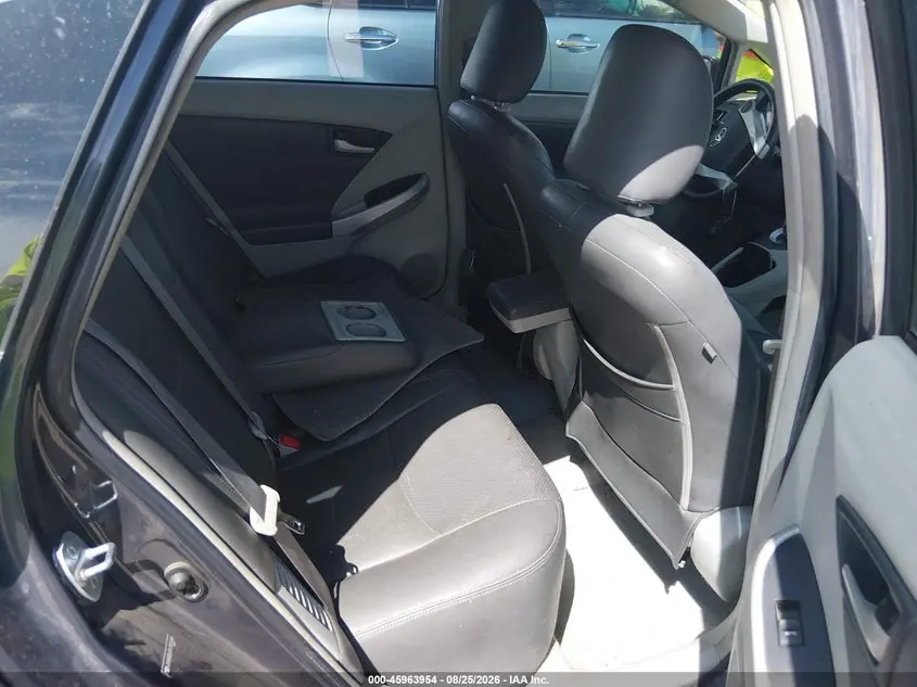 2010 TOYOTA PRIUS II