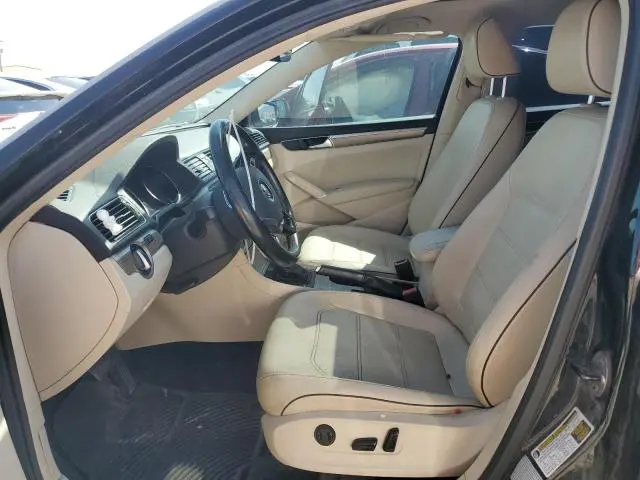 2016 VOLKSWAGEN PASSAT SE