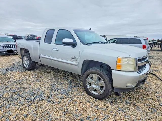 2011 CHEVROLET SILVERADO2   