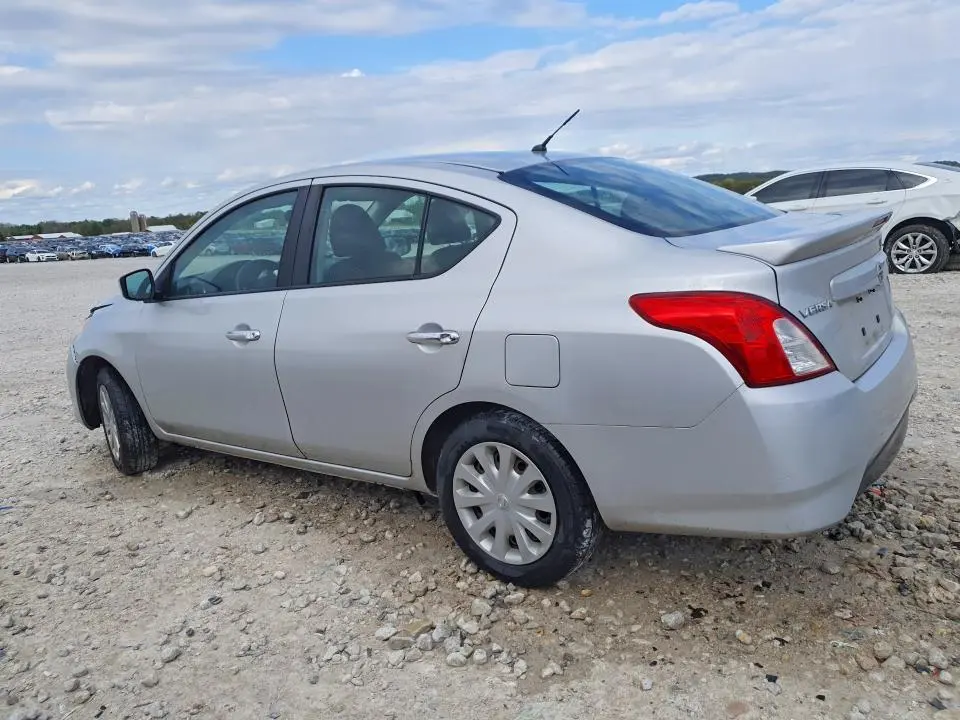 2018 NISSAN VERSA SV  