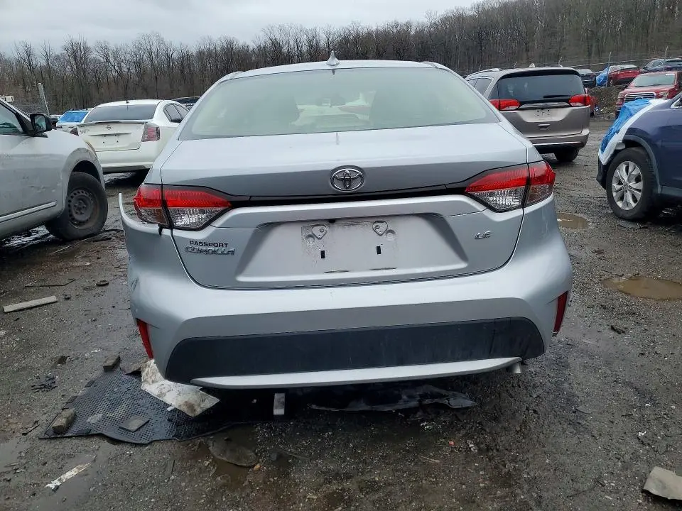 2022 TOYOTA COROLLA LE  