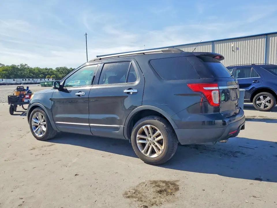 2011 FORD EXPLORER XLT  
