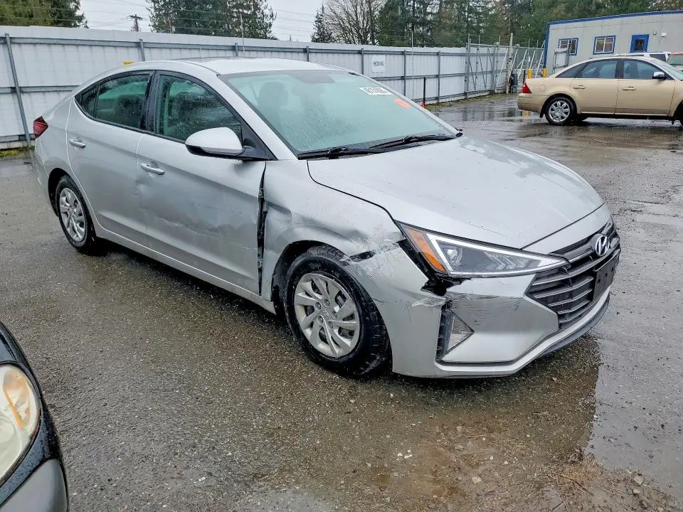 2019 HYUNDAI ELANTRA SE  