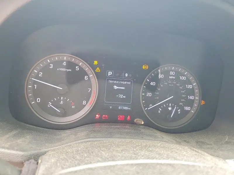 2018 HYUNDAI TUCSON SE  