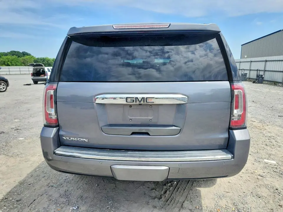 2019 GMC YUKON DENALI  
