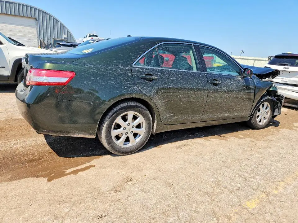 2011 TOYOTA CAMRY LE  