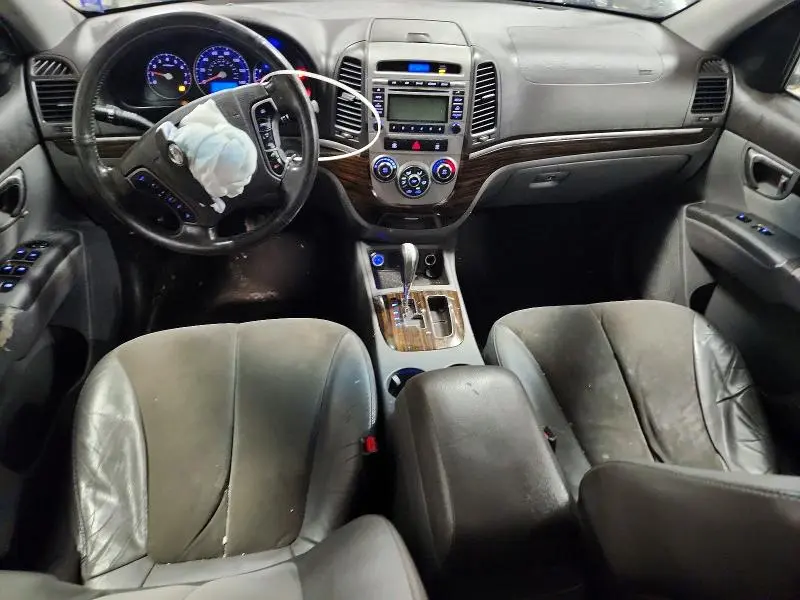 2011 HYUNDAI SANTA FE SE  