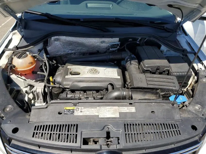 2015 VOLKSWAGEN TIGUAN S  