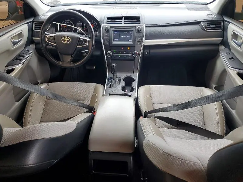 2016 TOYOTA CAMRY SE  