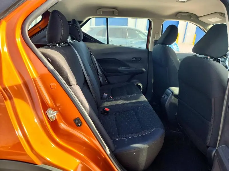 2021 NISSAN KICKS SV  