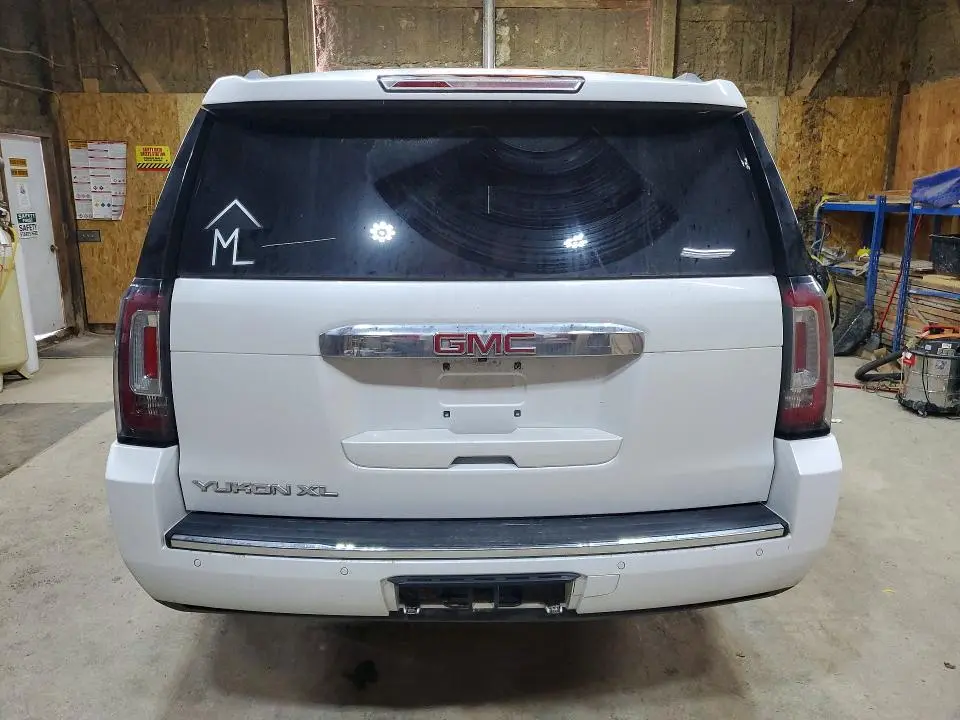 2016 GMC YUKON XL DENALI  