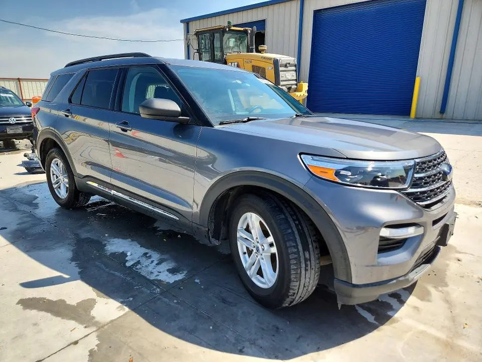2021 FORD EXPLORER XLT  