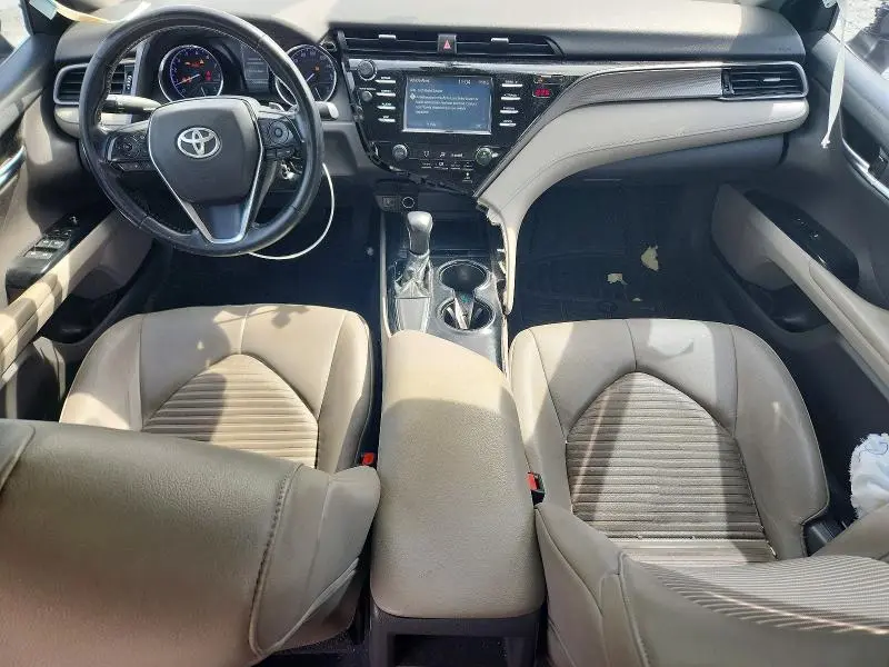 2019 TOYOTA CAMRY SE  