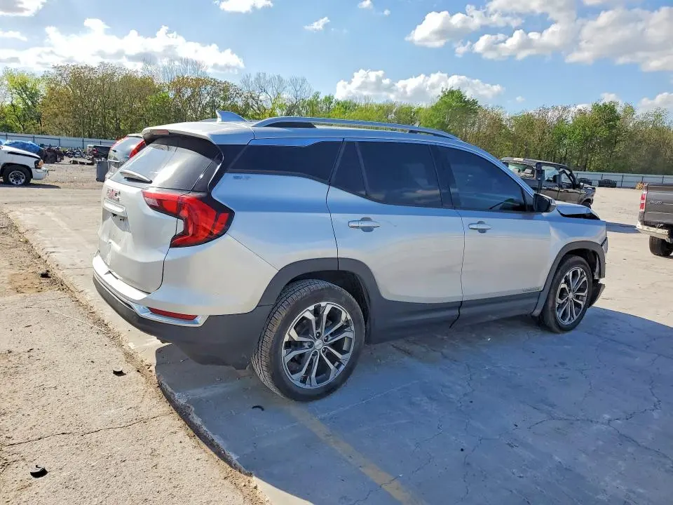 2019 GMC TERRAIN SLT  