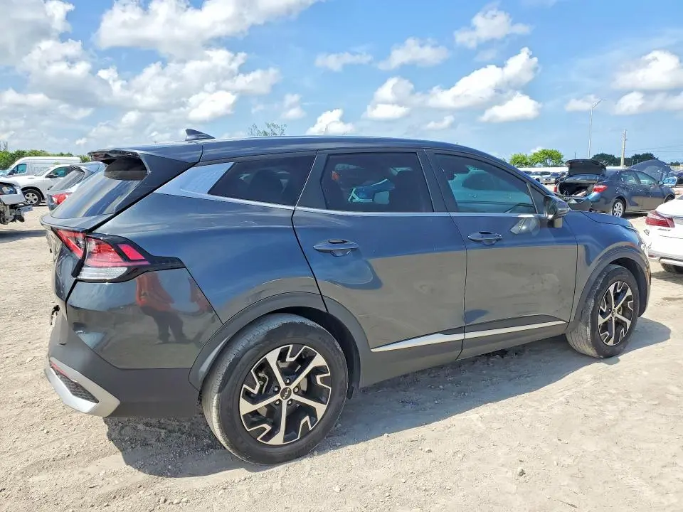 2023 KIA SPORTAGE EX  