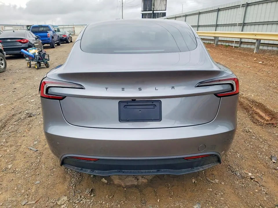 2026 TESLA MODEL 3   