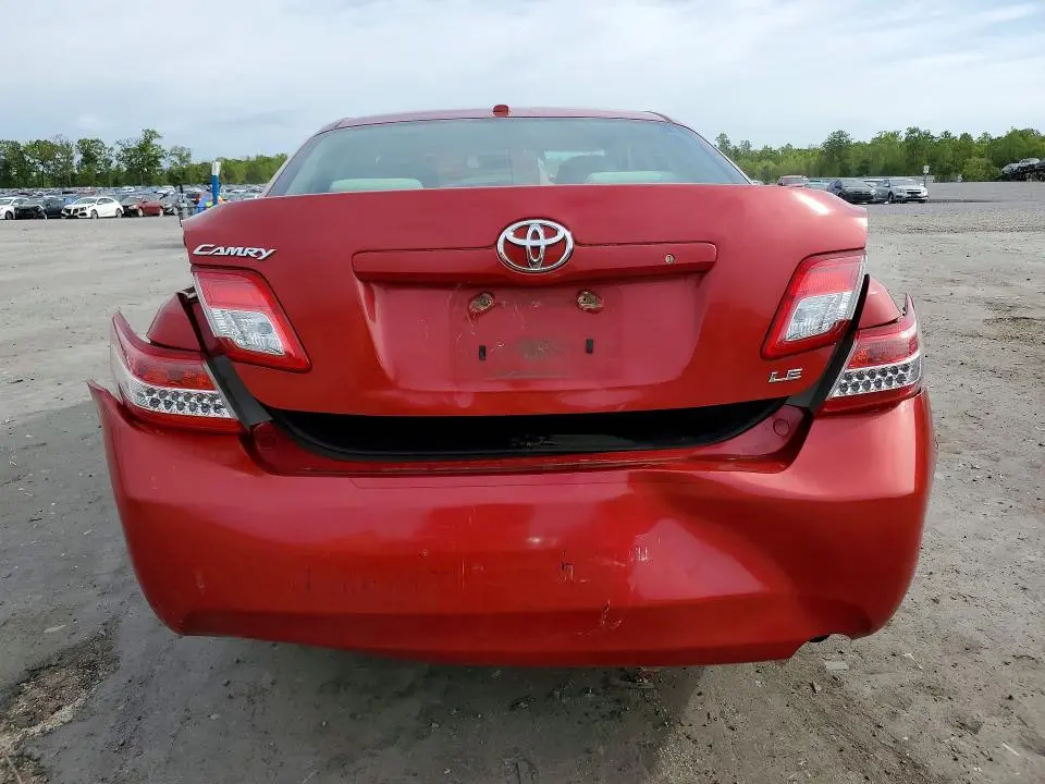 2011 TOYOTA CAMRY LE  