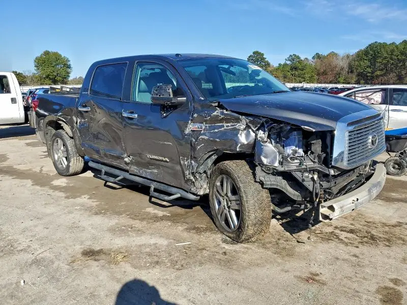 2011 TOYOTA TUNDRA CREWMAX LIMITED  