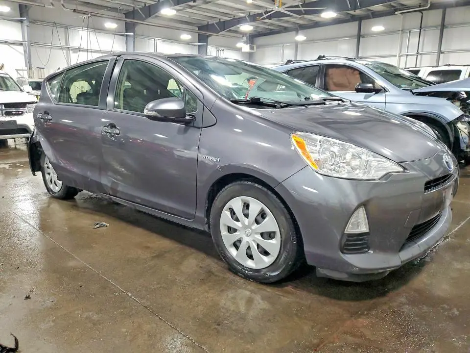 2014 TOYOTA PRIUS C TWO  