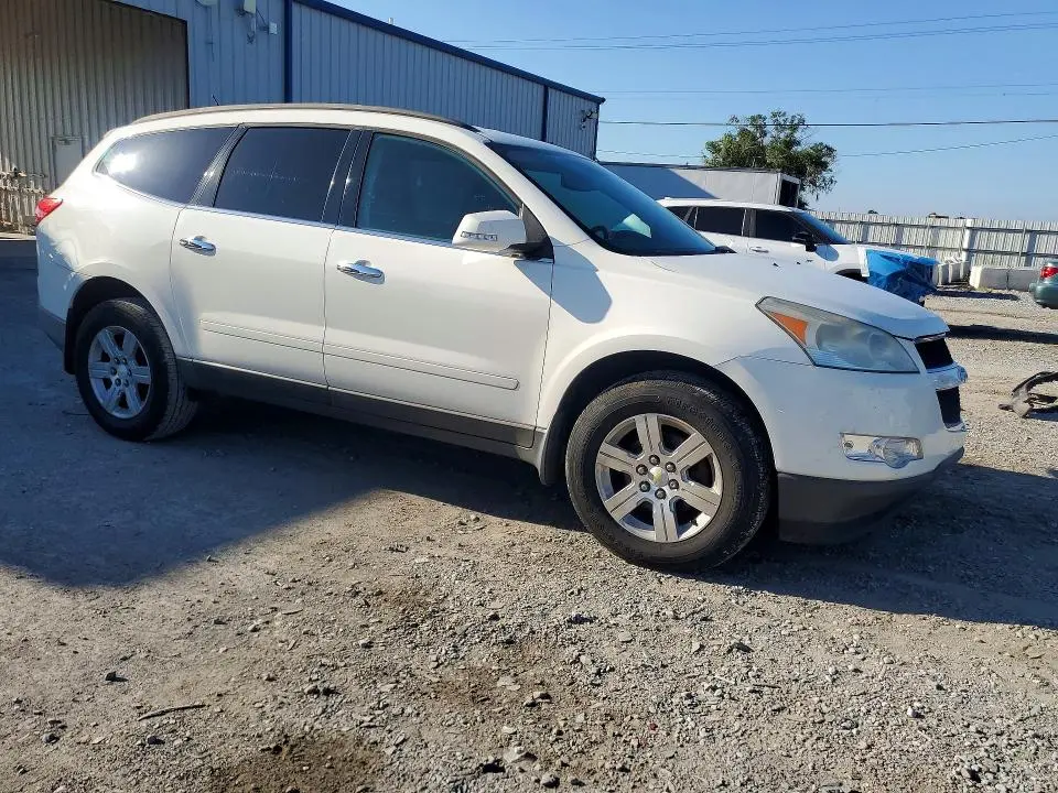 2010 CHEVROLET TRAVERSE LT  
