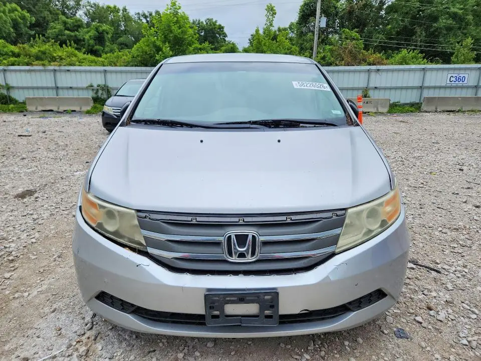 2011 HONDA ODYSSEY LX  