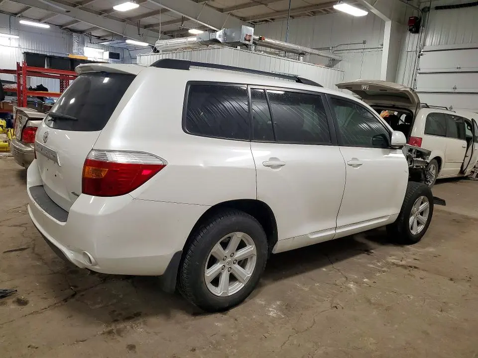 2010 TOYOTA HIGHLANDER SE  