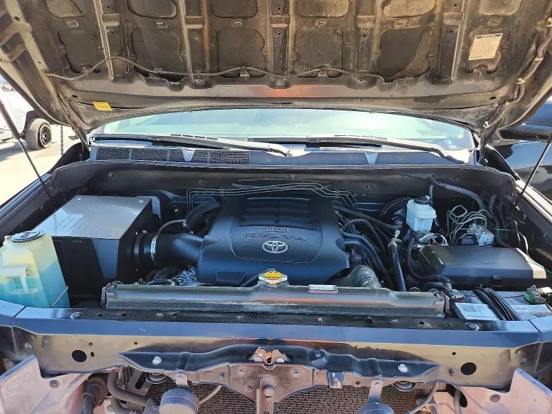 2013 TOYOTA TUNDRA CREWMAX SR5  