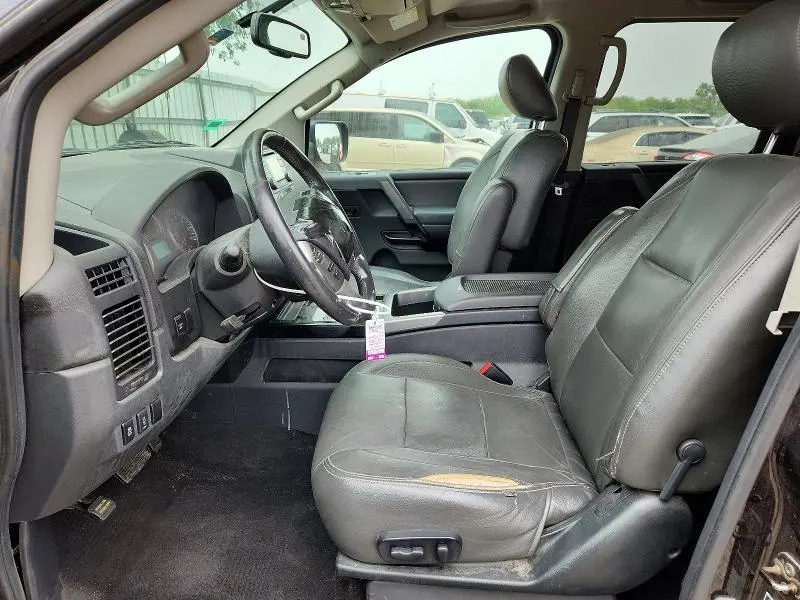 2014 NISSAN TITAN SV  