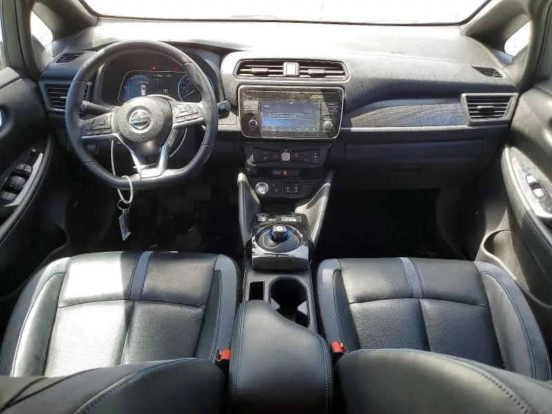 2019 NISSAN LEAF SL  