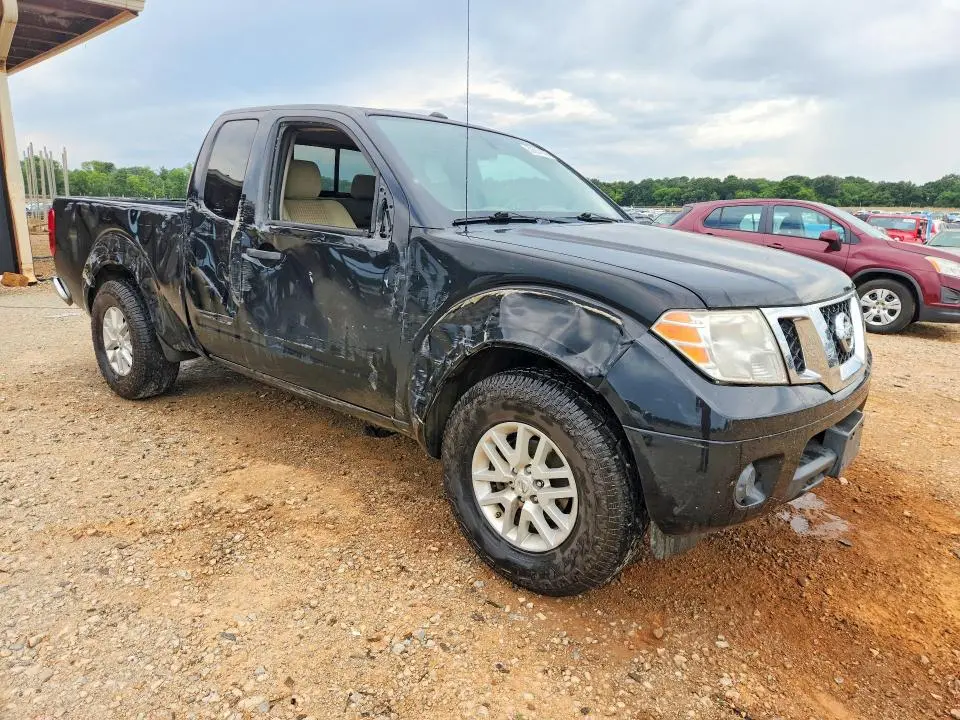 2017 NISSAN FRONTIER SV  