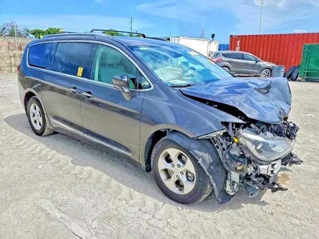 2017 CHRYSLER PACIFICA TOURING L PLUS  