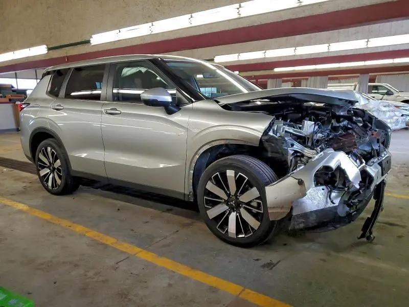 2025 MITSUBISHI OUTLANDER SE  