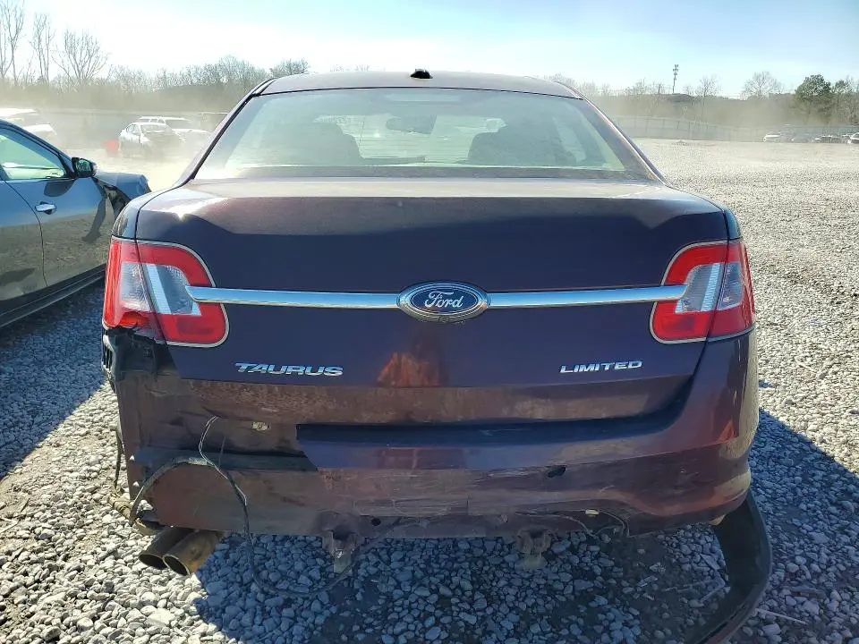 2011 FORD TAURUS LIMITED  