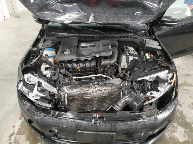 2012 VOLKSWAGEN JETTA SE  