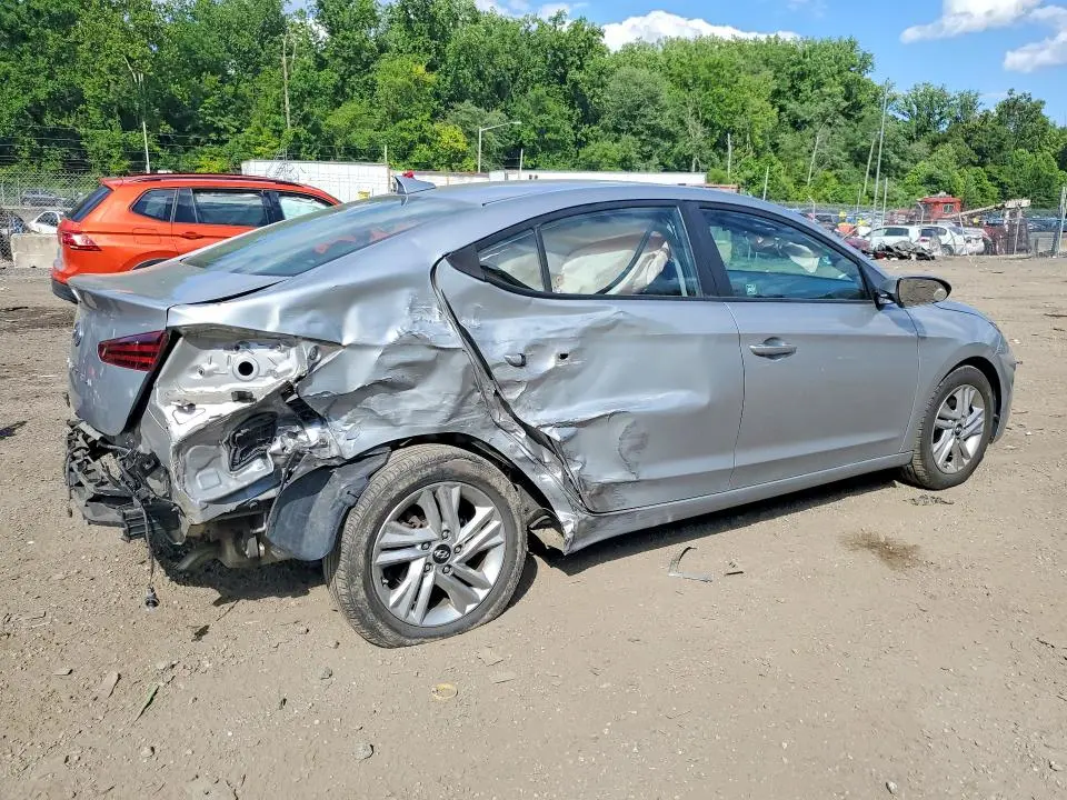 2020 HYUNDAI ELANTRA SEL  