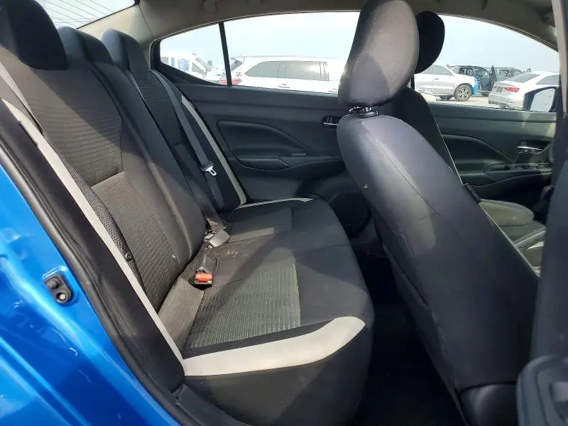 2020 NISSAN VERSA SV  