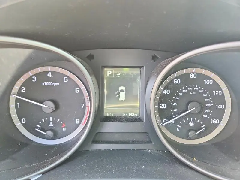 2017 HYUNDAI SANTA FE SE  