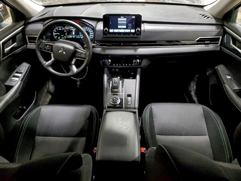 2024 MITSUBISHI OUTLANDER ES  