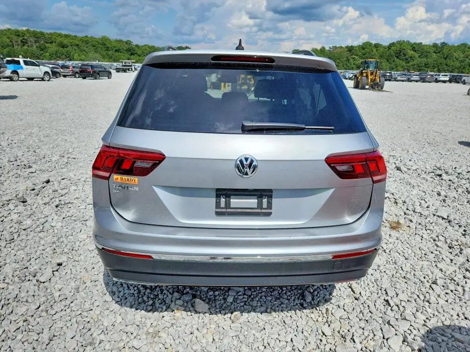 2020 VOLKSWAGEN TIGUAN SE  