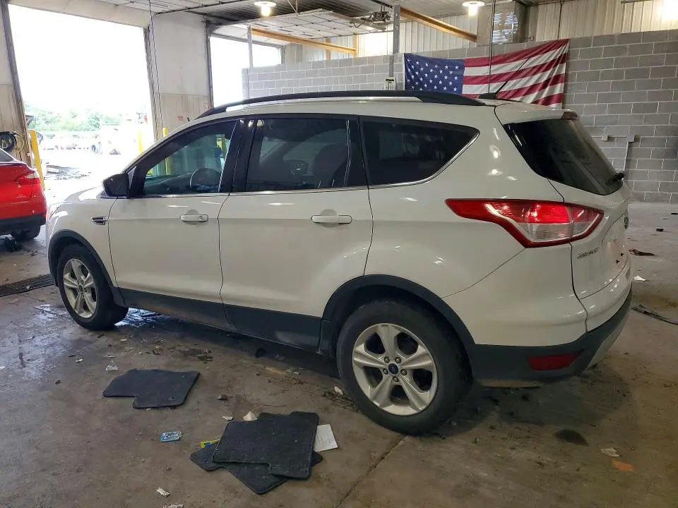2016 FORD ESCAPE SE  