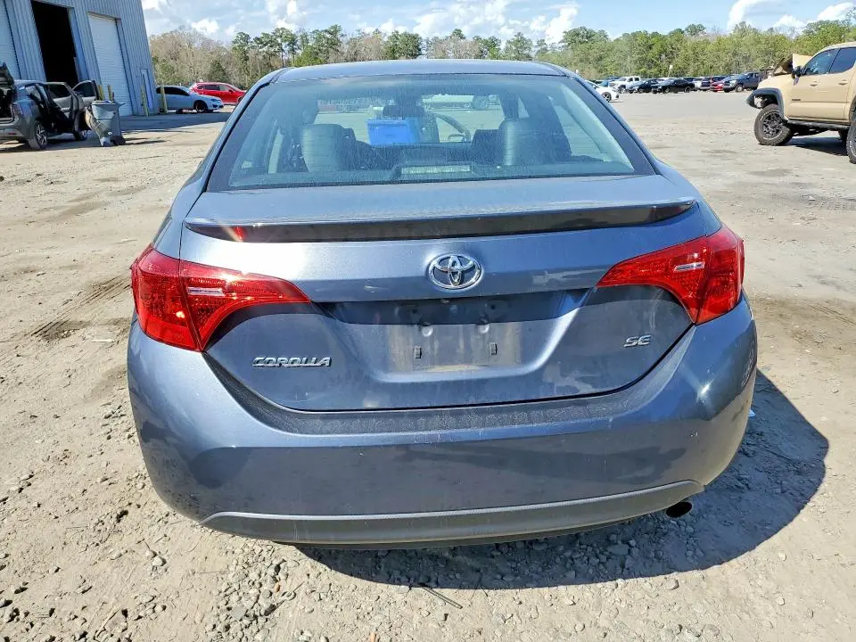 2017 TOYOTA COROLLA SE  