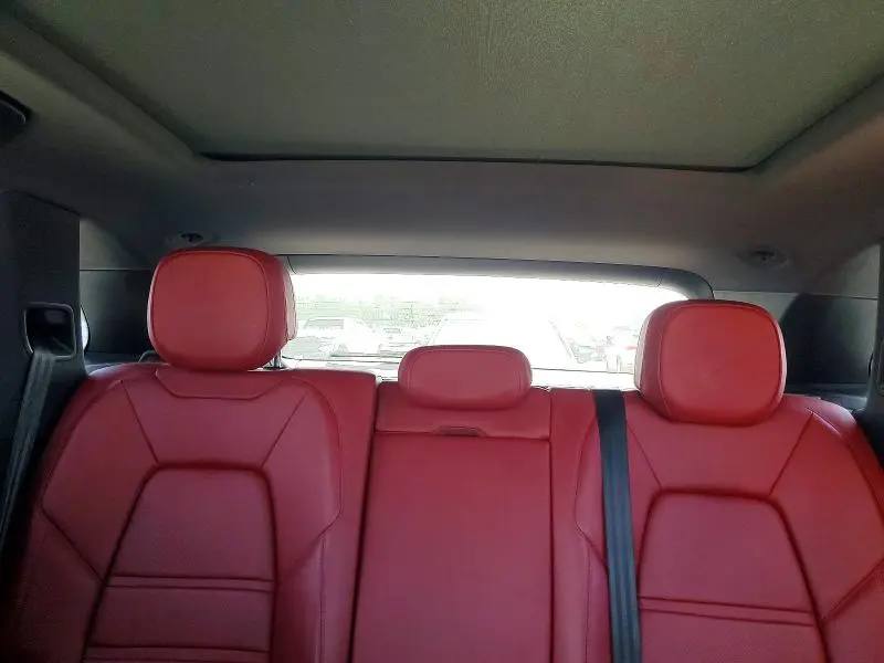 2019 PORSCHE CAYENNE S  