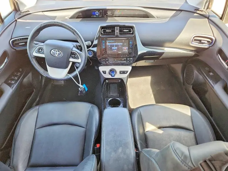 2017 TOYOTA PRIUS THREE TOURING  