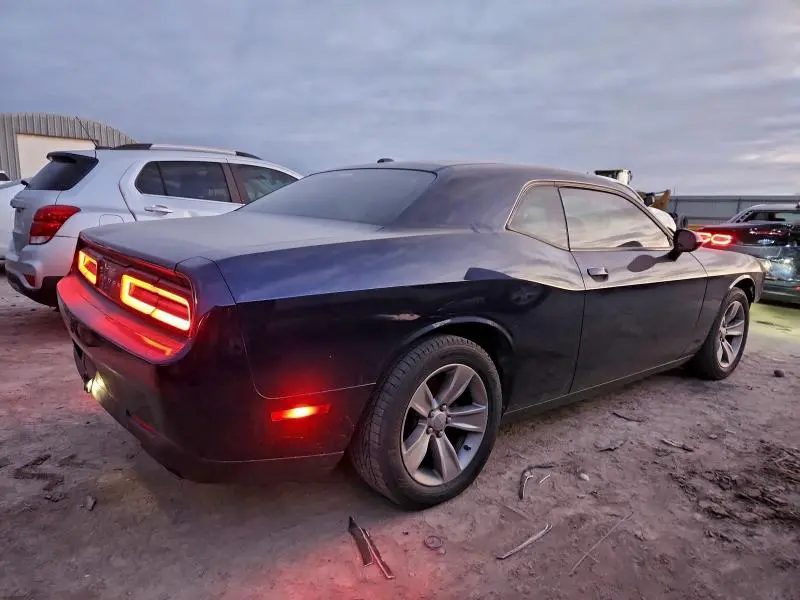 2016 DODGE CHALLENGER SXT  